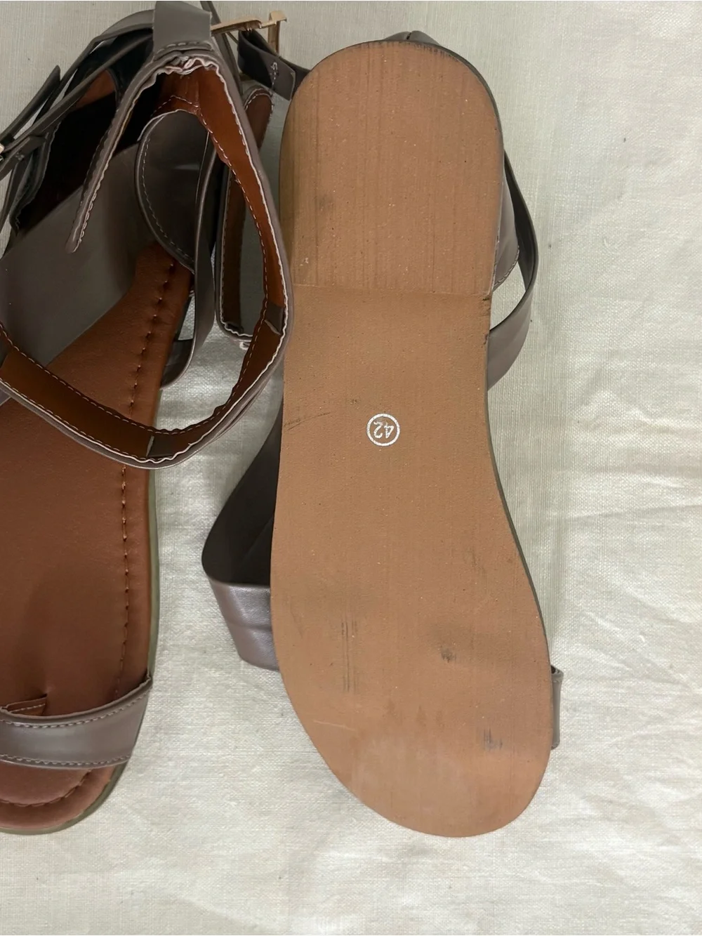 JUTY Toe Loop Ankle Strap Flat Sandals Women Size 10 Gladiator Comfor See Photo